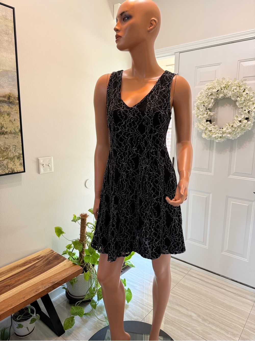 Sienna Sky Black Lace-Overlay V-Neck Fit & Flare Dress juniors large women’s M